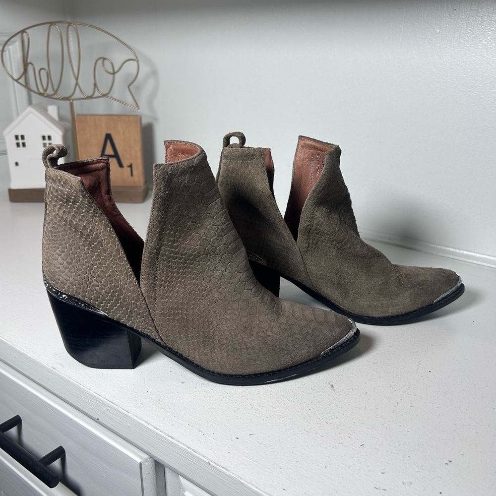 Jeffrey Campbell Textured Ankle Boots Womens 9 Taupe Brown Leather Western He - Picture 2 of 9
